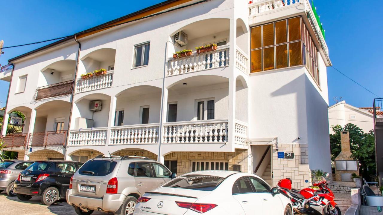Apartments Curic Trogir Ngoại thất bức ảnh
