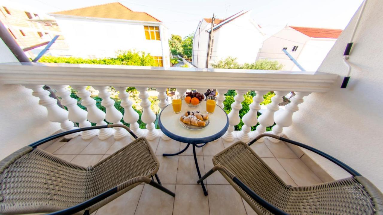 Apartments Curic Trogir Ngoại thất bức ảnh