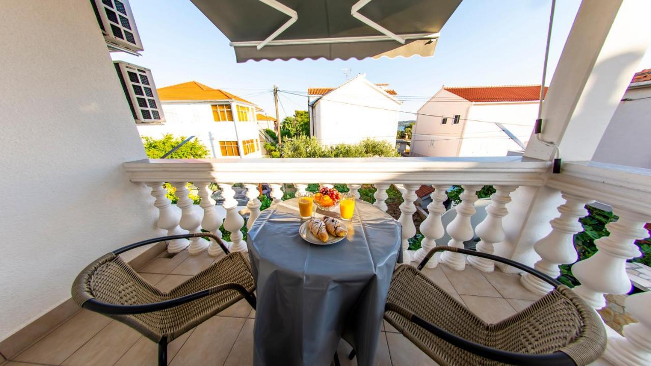 Apartments Curic Trogir Ngoại thất bức ảnh