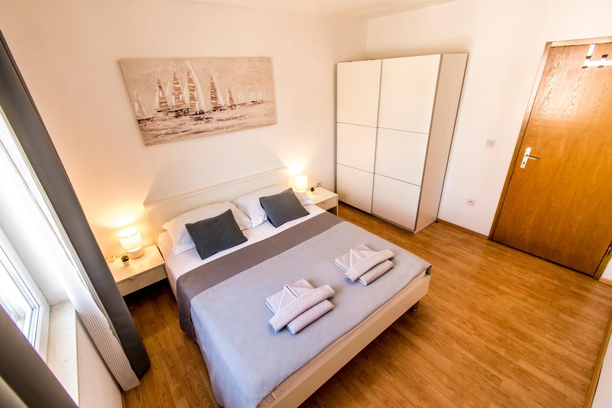 Apartments Curic Trogir Ngoại thất bức ảnh